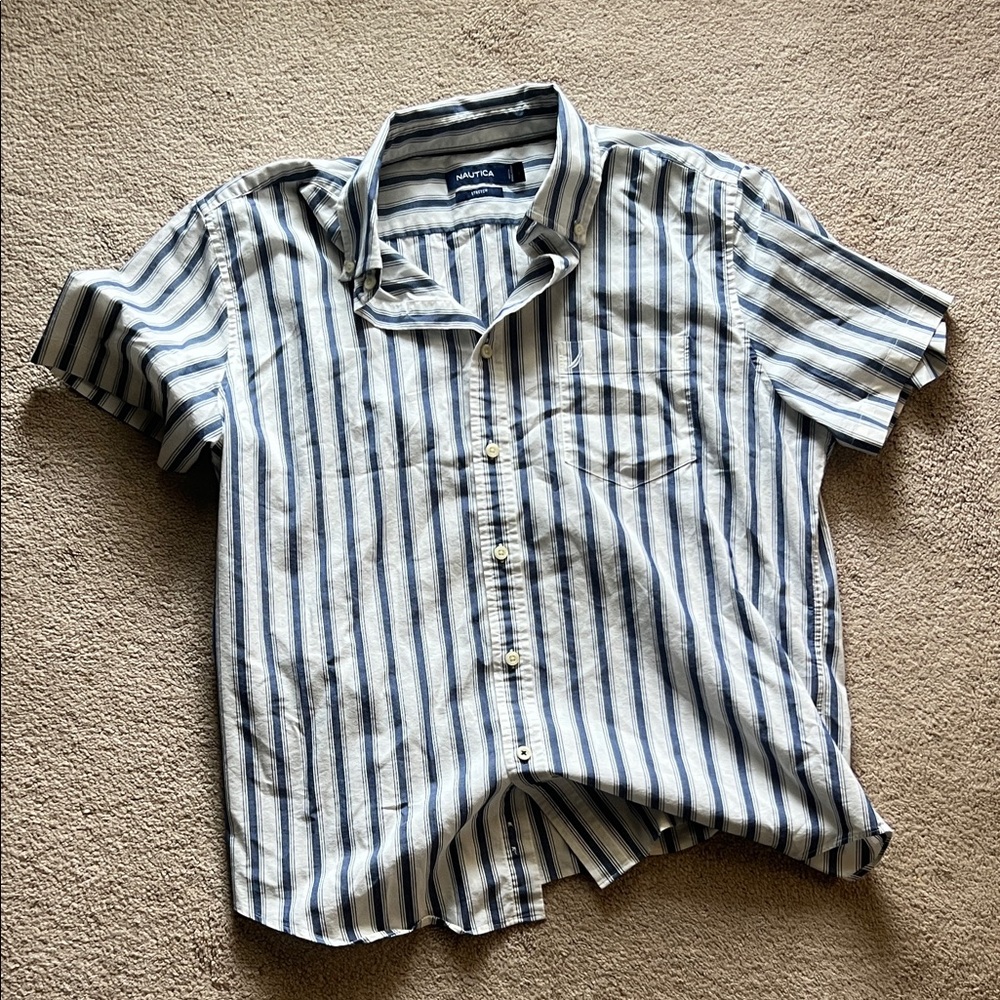 Nautica Men's Casual Striped Button-Down Shirt